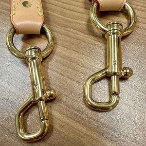 Authentic Louis Vuitton purse strap. Only used a few times…box not included.